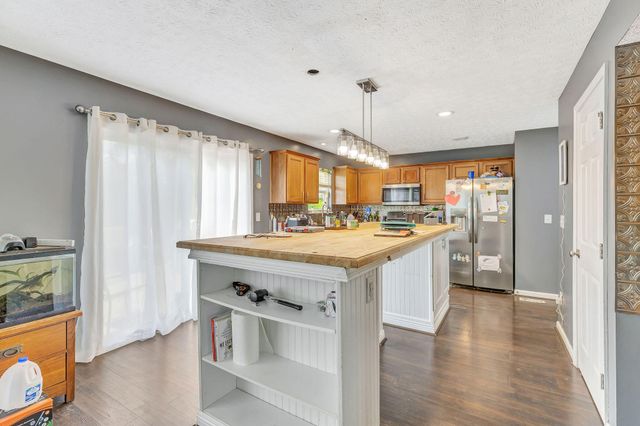 2740 Pebble Creek Way, Florence, KY 41042