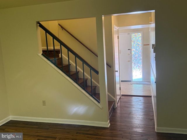 2366 SOFT WIND CT, Reston, VA 20191