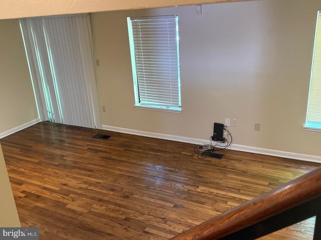 2366 SOFT WIND CT, Reston, VA 20191