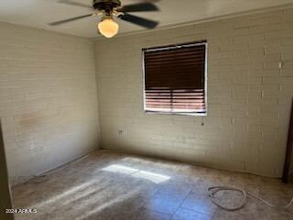 property-img