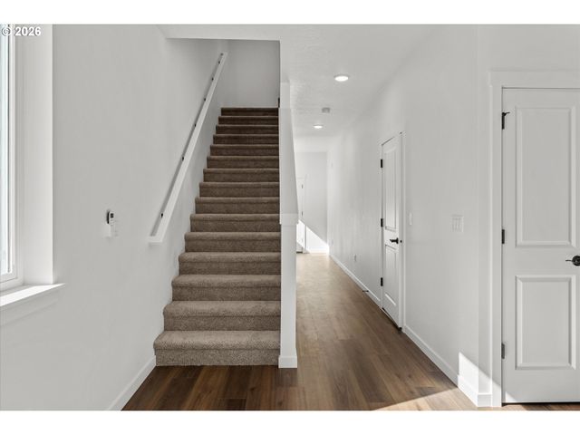 1524 Brown St, Woodburn, OR 97071