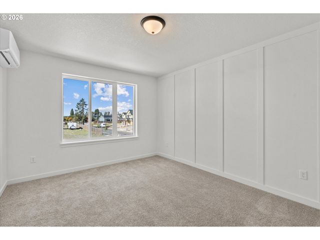 1524 Brown St, Woodburn, OR 97071