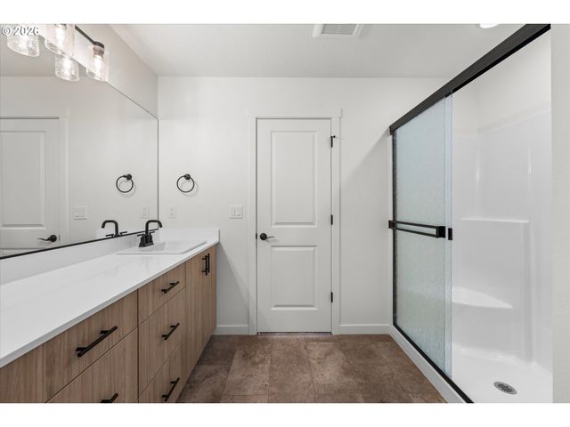 1524 Brown St, Woodburn, OR 97071