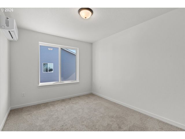 1524 Brown St, Woodburn, OR 97071