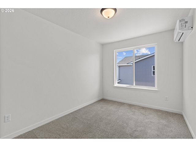 1524 Brown St, Woodburn, OR 97071