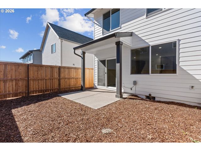 1524 Brown St, Woodburn, OR 97071