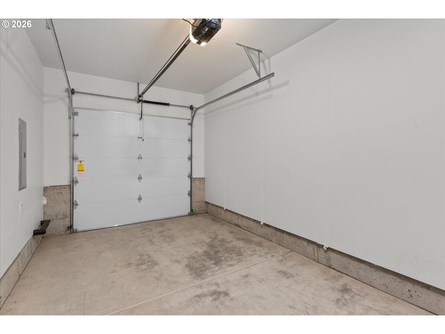 1524 Brown St, Woodburn, OR 97071