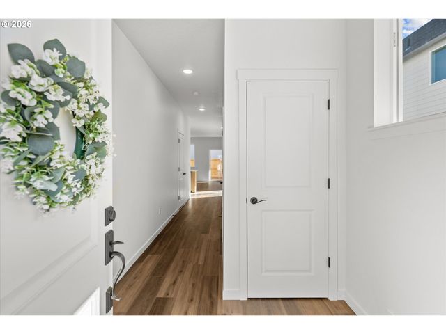 1524 Brown St, Woodburn, OR 97071