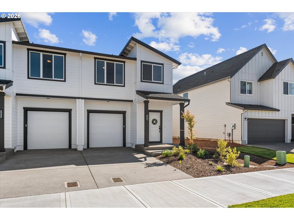 1524 Brown St, Woodburn, OR 97071