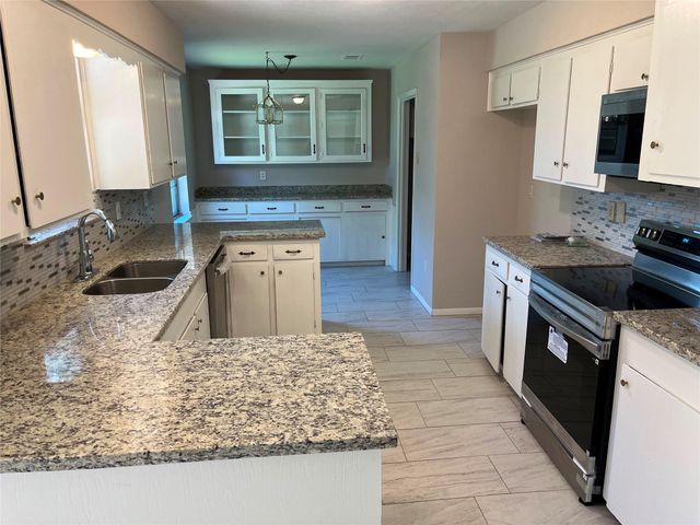 2726 Pickerton Drive, Deer Park, TX 77536