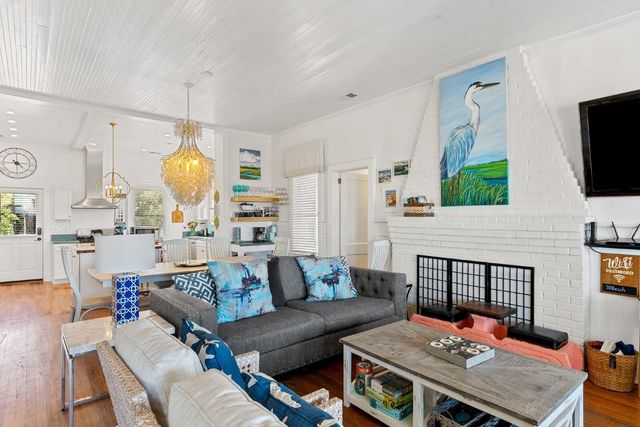 509 W Ashley Avenue, Folly Beach, SC 29439