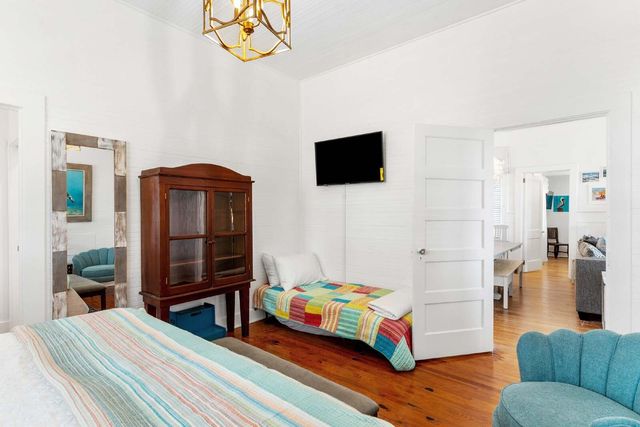 509 W Ashley Avenue, Folly Beach, SC 29439