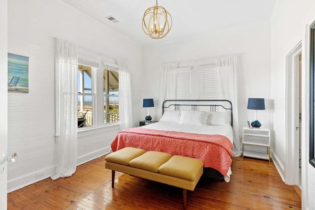 509 W Ashley Avenue, Folly Beach, SC 29439