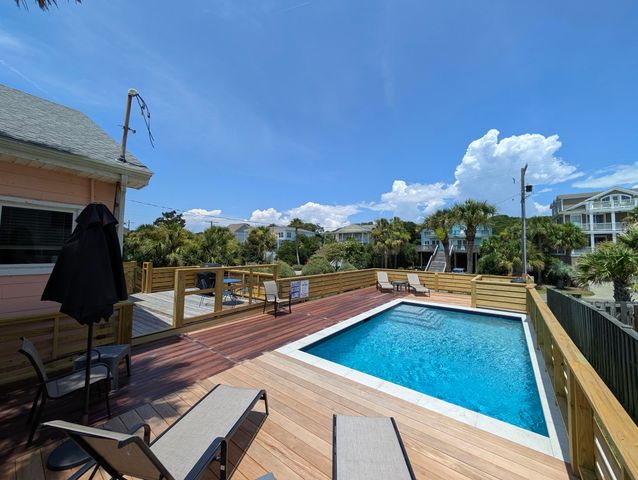 509 W Ashley Avenue, Folly Beach, SC 29439