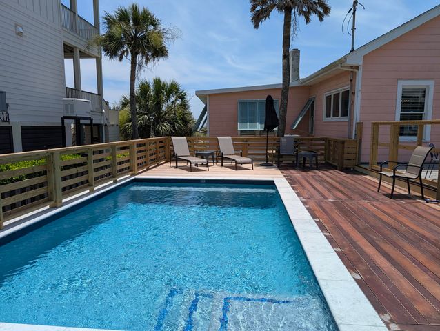 509 W Ashley Avenue, Folly Beach, SC 29439