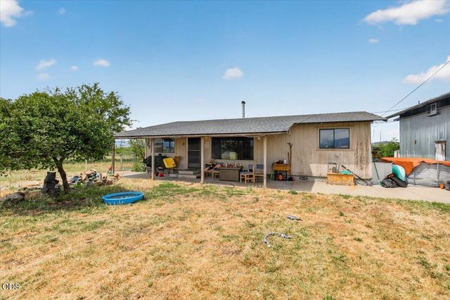 1745 E Gregory, Central Point, OR 97502