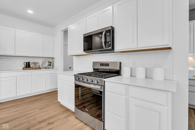 7877 Newbury Road, Avon, IN 46123