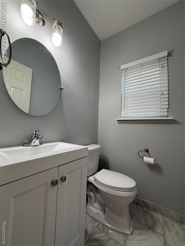 46561 Plum Grove Drive, Macomb, MI 48044