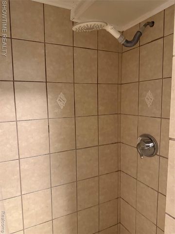 46561 Plum Grove Drive, Macomb, MI 48044