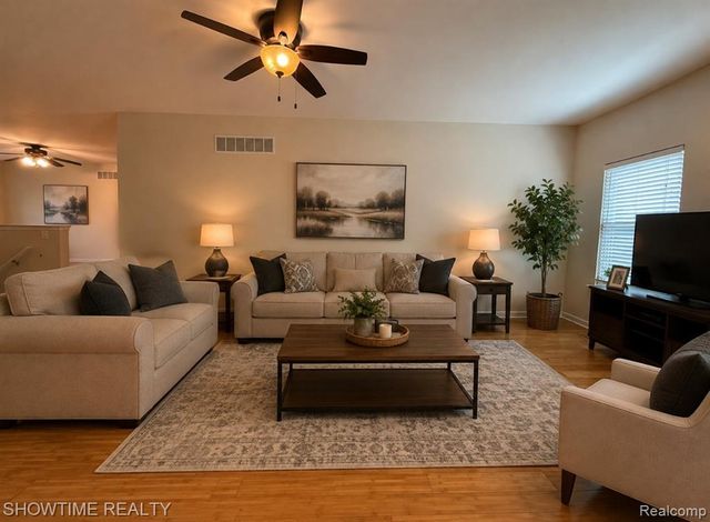 46561 Plum Grove Drive, Macomb, MI 48044