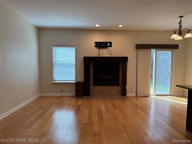 46561 Plum Grove Drive, Macomb, MI 48044
