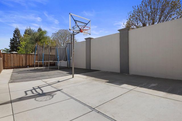 2771 Amatchi Ct, Tracy, CA 95304