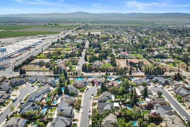 2771 Amatchi Ct, Tracy, CA 95304