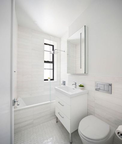 40 Stuyvesant St Apt 2, New York City, NY 10003