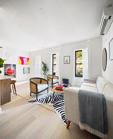 40 Stuyvesant St Apt 2, New York City, NY 10003