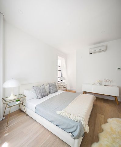 40 Stuyvesant St Apt 2, New York City, NY 10003