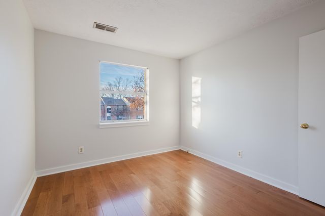 421 Redding Road 14, Lexington, KY 40517