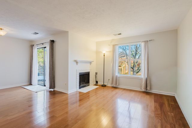 421 Redding Road 14, Lexington, KY 40517