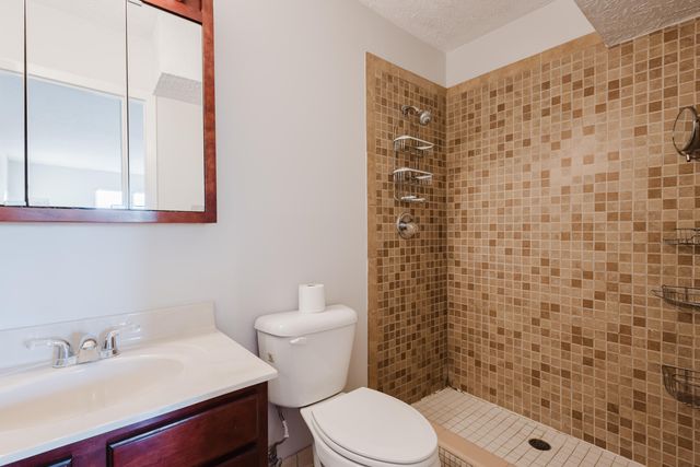 421 Redding Road 14, Lexington, KY 40517