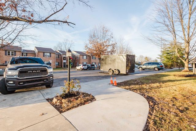 421 Redding Road 14, Lexington, KY 40517