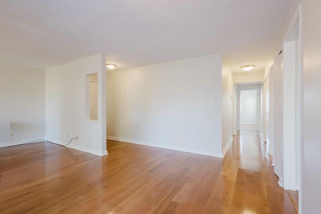 421 Redding Road 14, Lexington, KY 40517