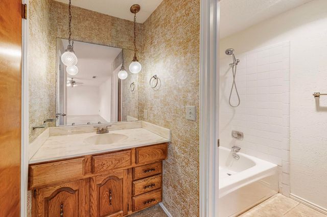 402 Los Santos Drive, Garland, TX 75043