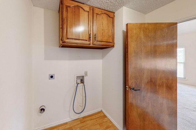 402 Los Santos Drive, Garland, TX 75043