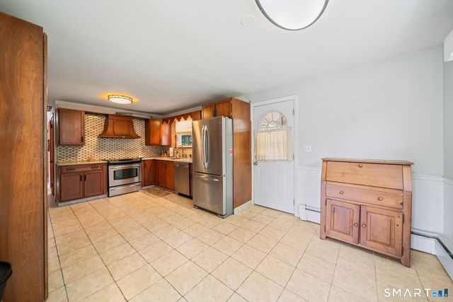 154 Parklawn Drive, Waterbury, CT 06708