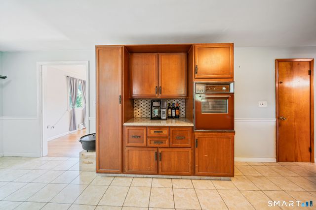 154 Parklawn Drive, Waterbury, CT 06708