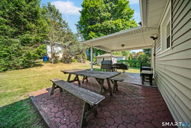154 Parklawn Drive, Waterbury, CT 06708
