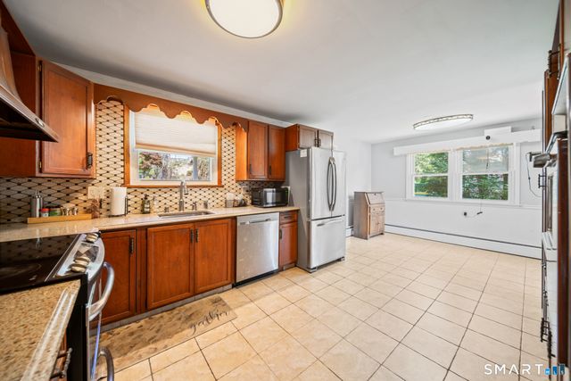 154 Parklawn Drive, Waterbury, CT 06708