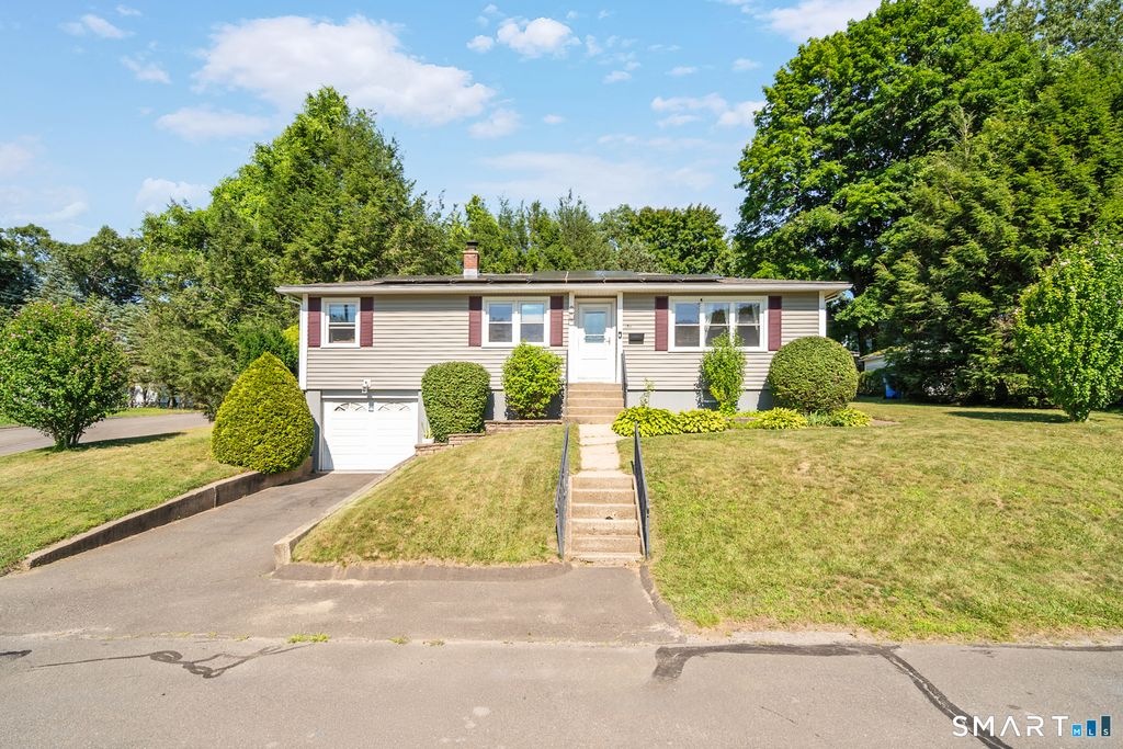 154 Parklawn Drive, Waterbury, CT 06708