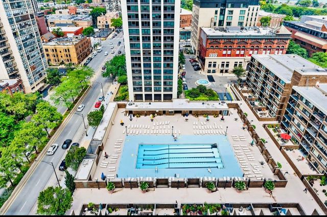 88 W Schiller Street 2301, Chicago, IL 60610
