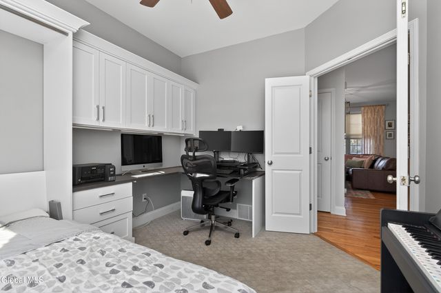 4 Matthews Court, Colonie, NY 12047