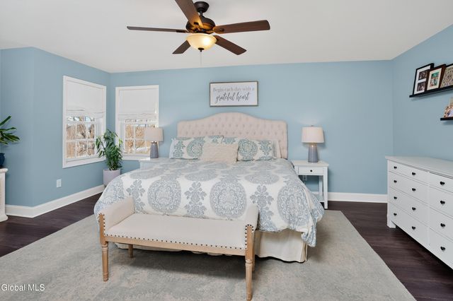 4 Matthews Court, Colonie, NY 12047