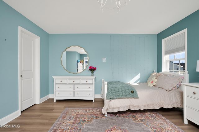 4 Matthews Court, Colonie, NY 12047