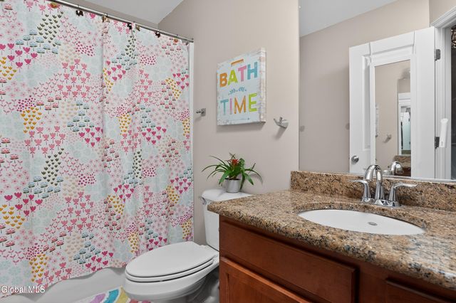 4 Matthews Court, Colonie, NY 12047