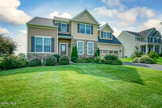 4 Matthews Court, Colonie, NY 12047