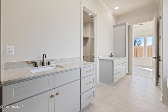 201 Porch View Drive, Lafayette, LA 70508