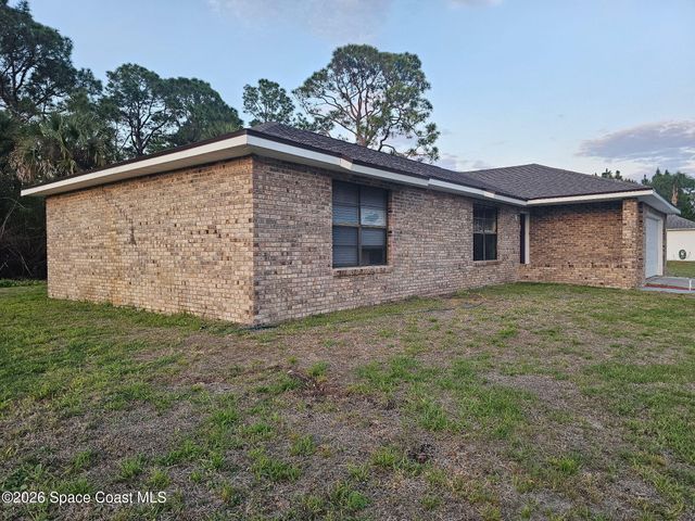 647 Bryant Road SW, Palm Bay, FL 32908